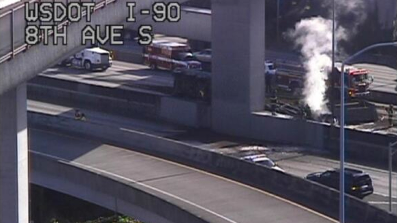 Illustration for article titled Weird Diesel Fire Turns Seattle Highway Into Blazing Hell River